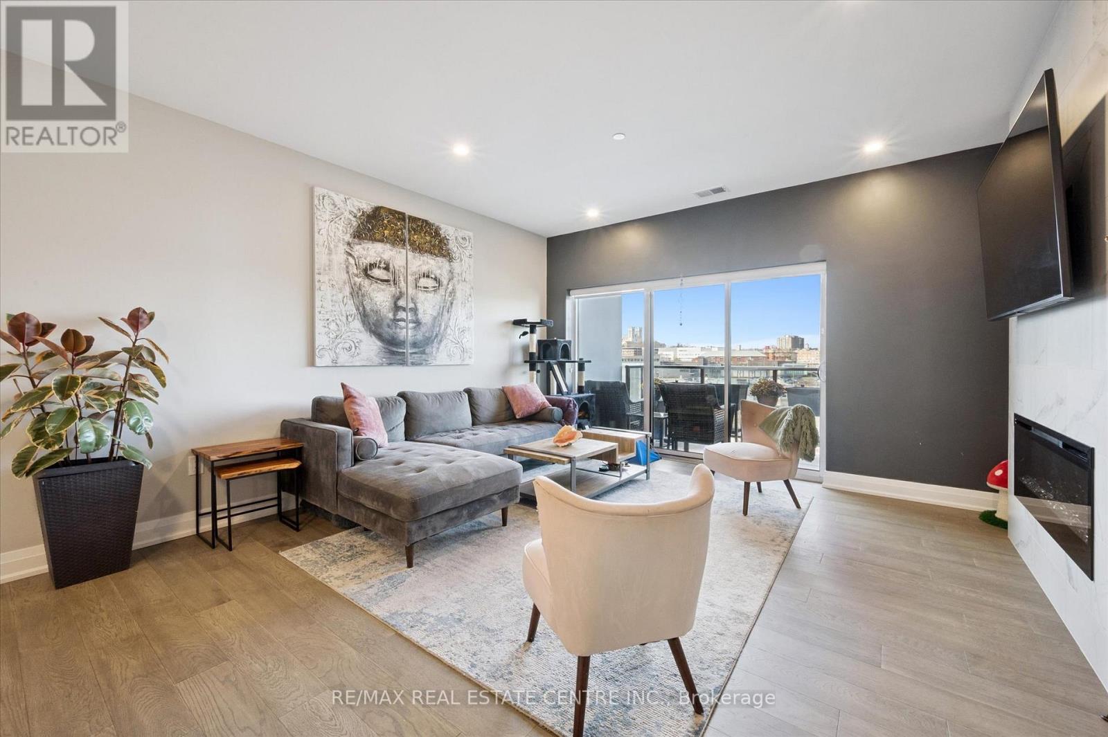 608 - 71 Wyndham Street S, Guelph, Ontario  N1E 5R3 - Photo 12 - X12562754