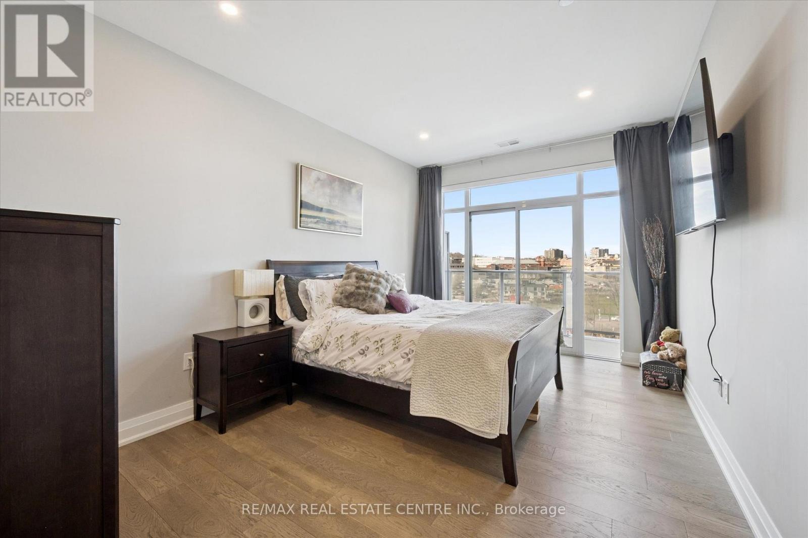 608 - 71 Wyndham Street S, Guelph, Ontario  N1E 5R3 - Photo 19 - X12562754