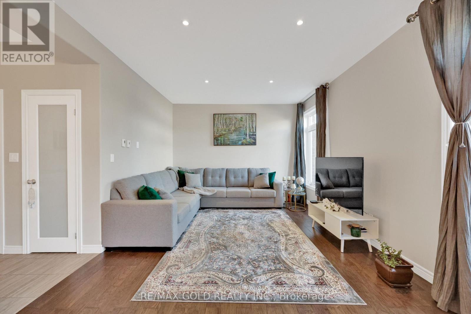 137 Passchendaele Street, Woodstock, Ontario  N0J 1M0 - Photo 13 - X12562812