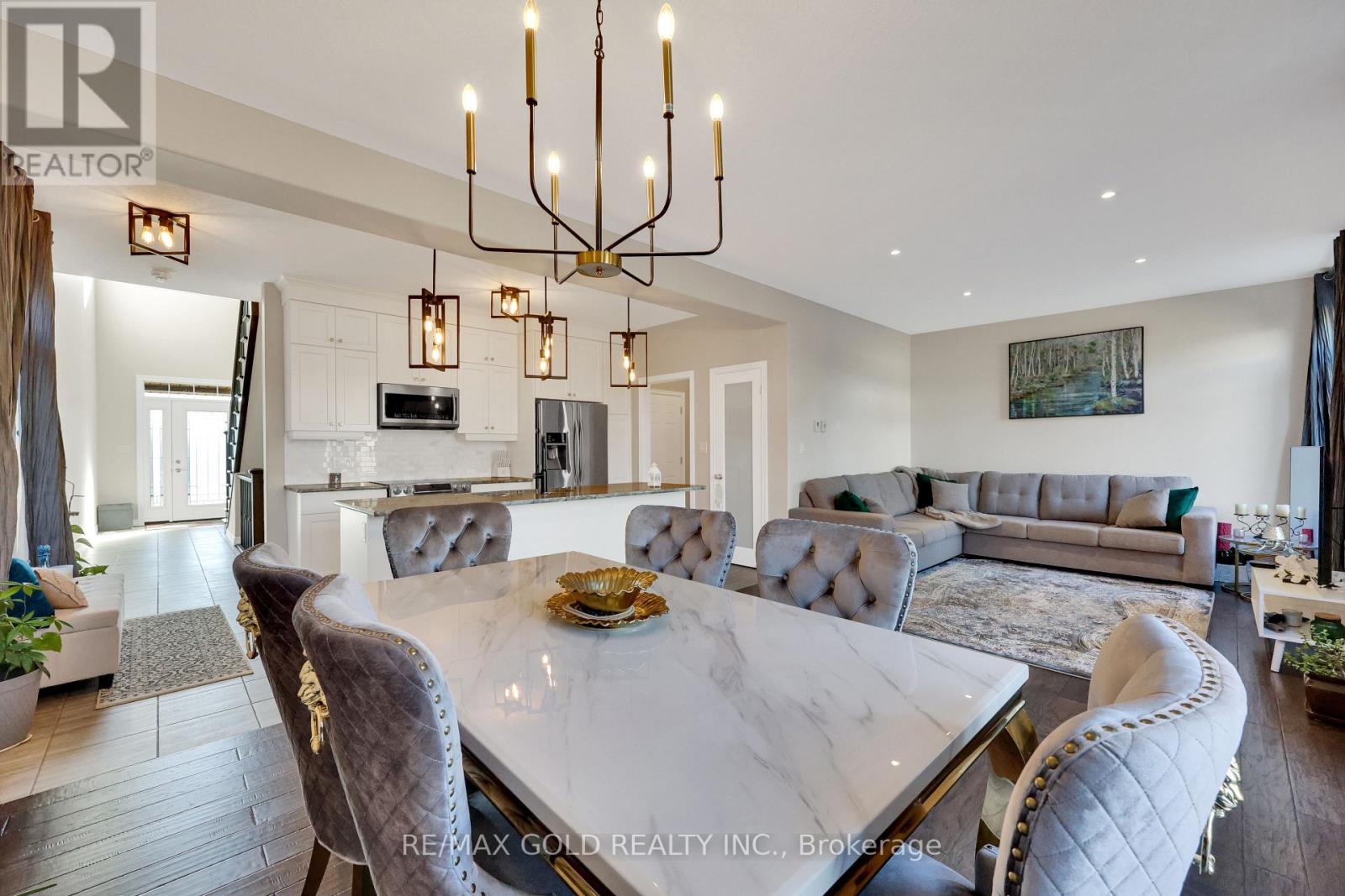 137 Passchendaele Street, Woodstock, Ontario  N0J 1M0 - Photo 14 - X12562812