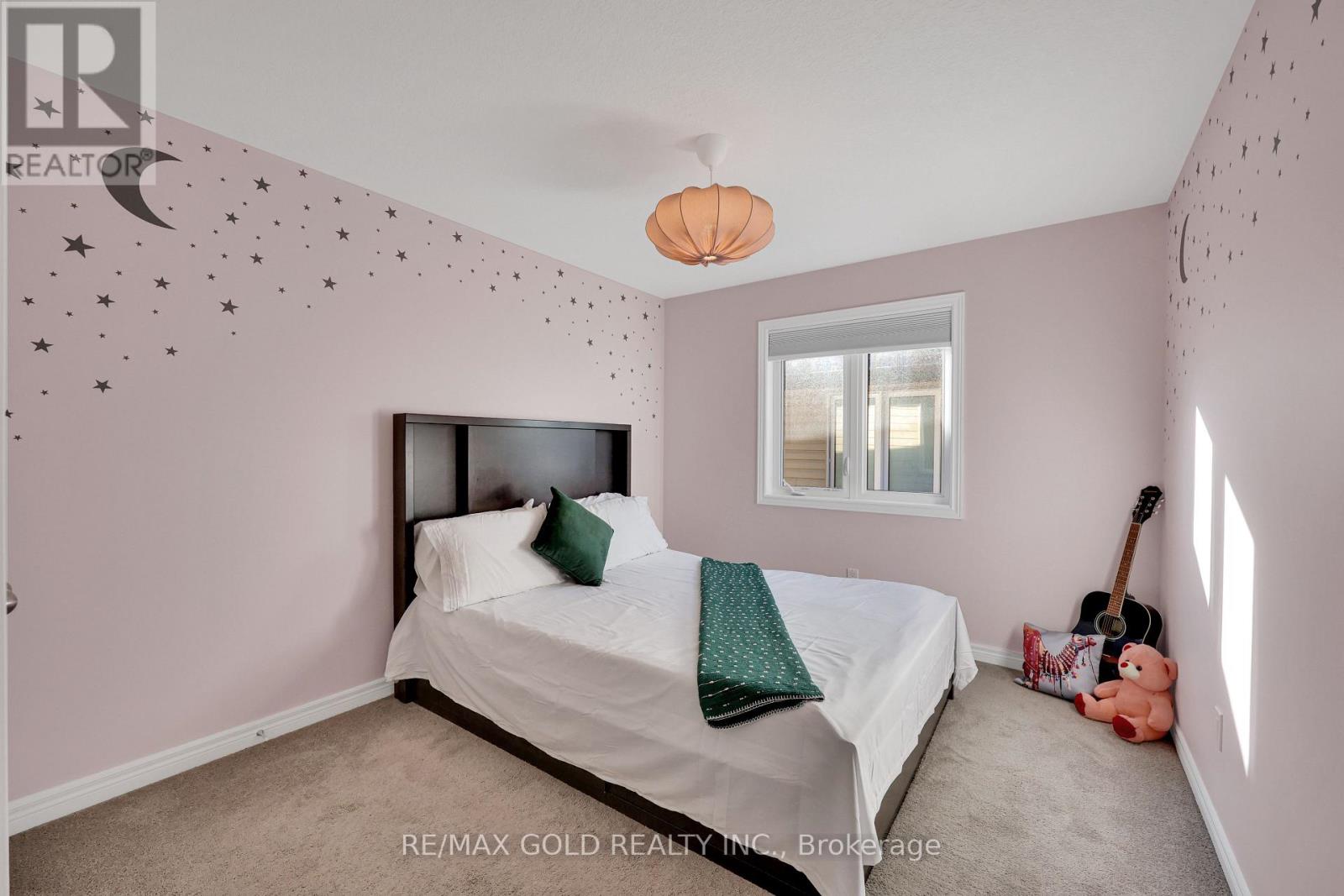 137 Passchendaele Street, Woodstock, Ontario  N0J 1M0 - Photo 24 - X12562812