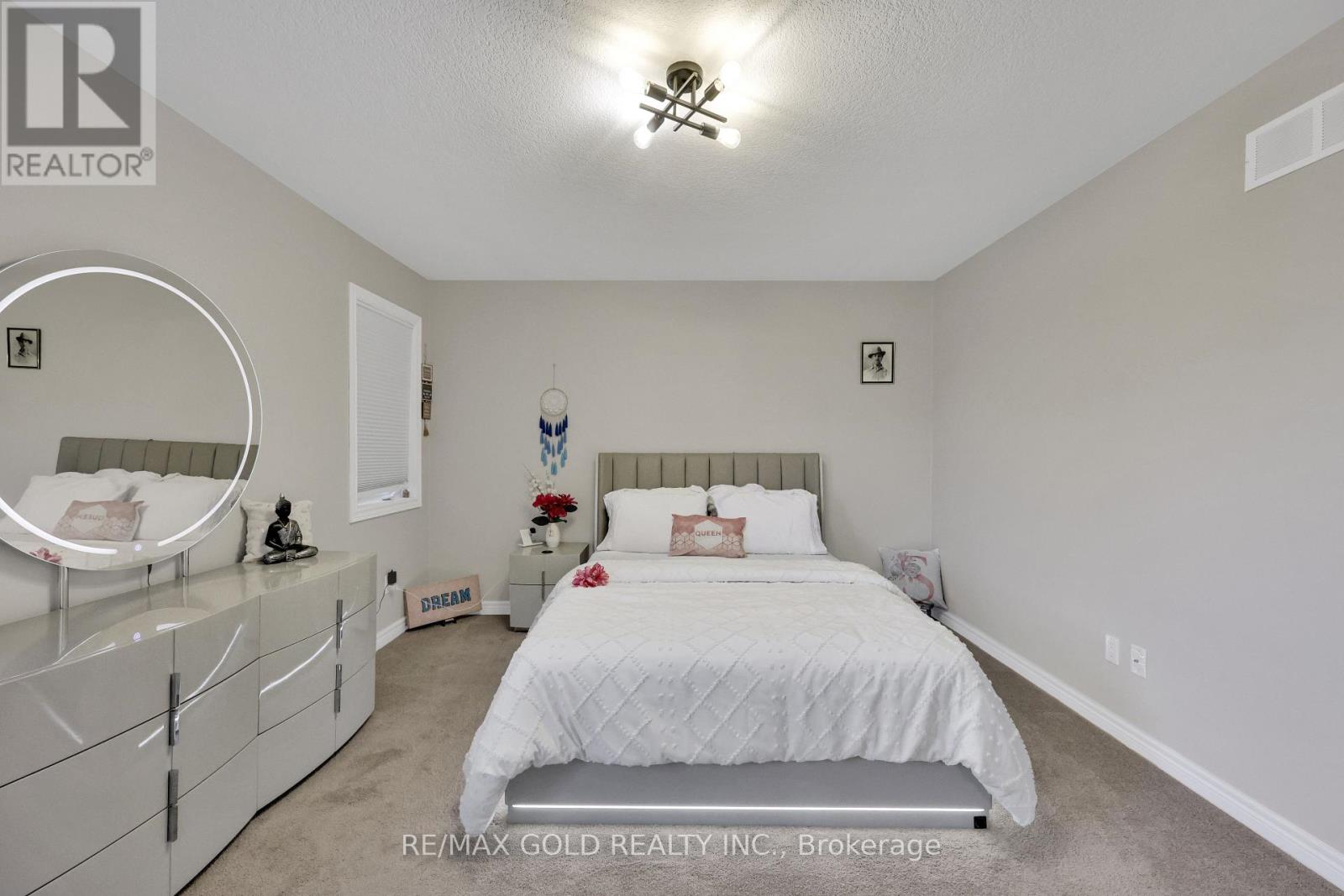 137 Passchendaele Street, Woodstock, Ontario  N0J 1M0 - Photo 27 - X12562812