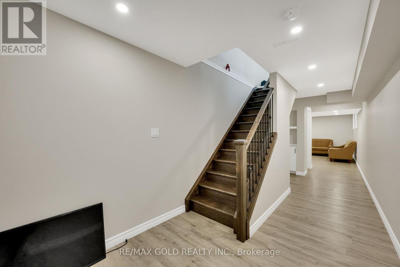 137 Passchendaele Street, Woodstock, Ontario  N0J 1M0 - Photo 39 - X12562812