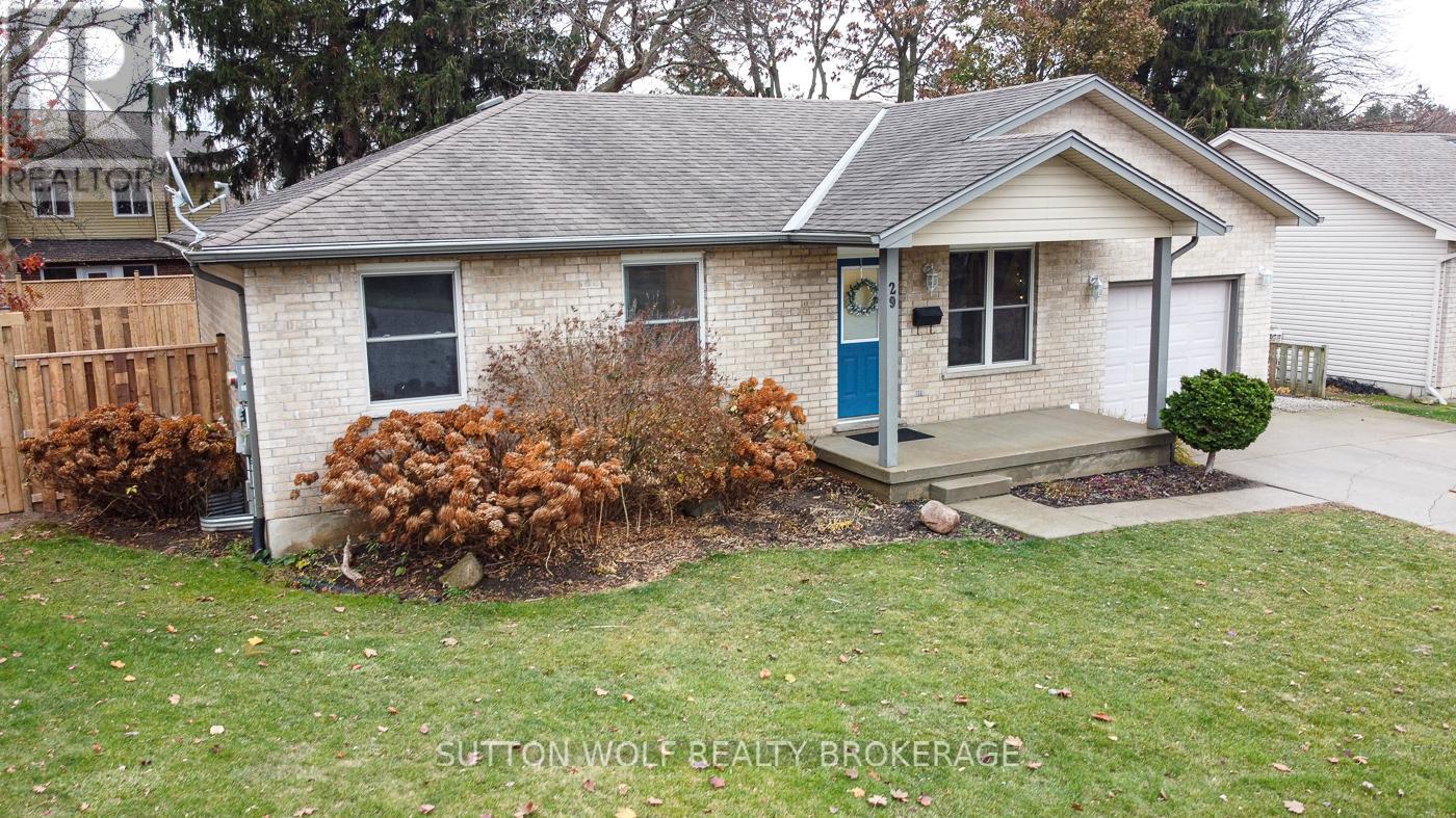 29 Pittao Place, Strathroy-Caradoc, Ontario  N7G 4E7 - Photo 38 - X12562864