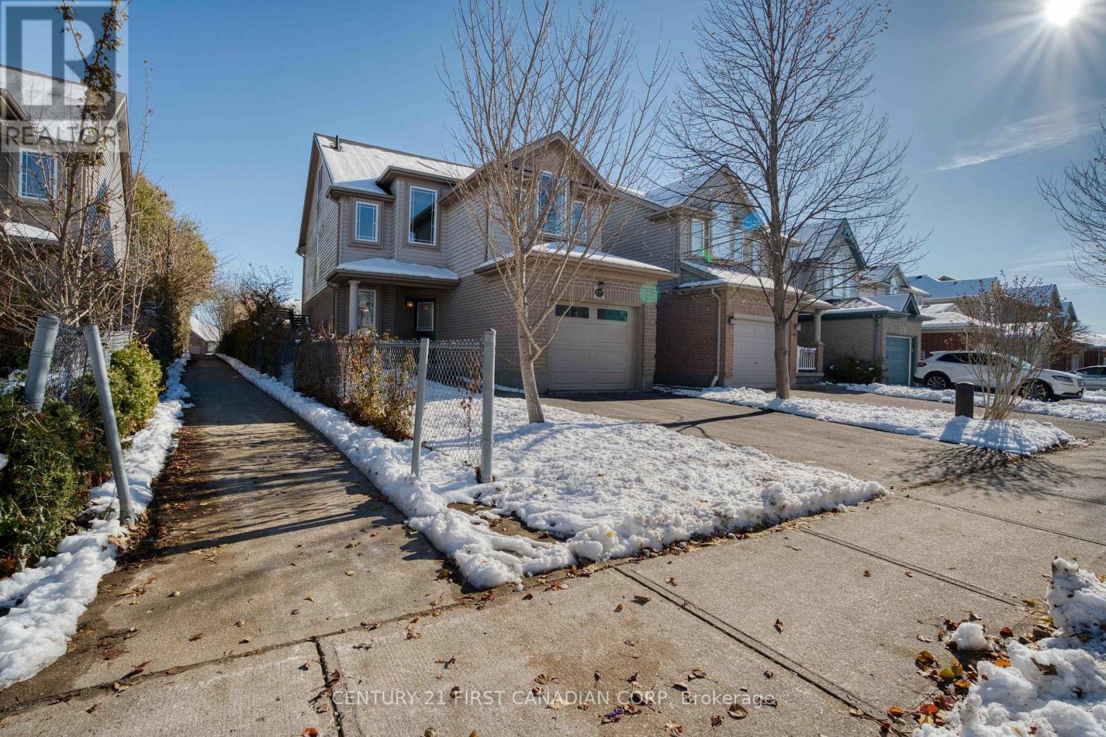 835 Whetherfield Street E, London North, Ontario  N6H 5T7 - Photo 2 - X12562868