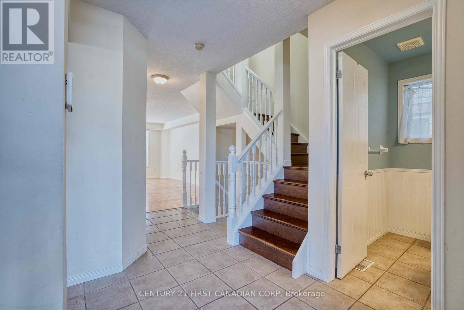 835 Whetherfield Street E, London North, Ontario  N6H 5T7 - Photo 4 - X12562868