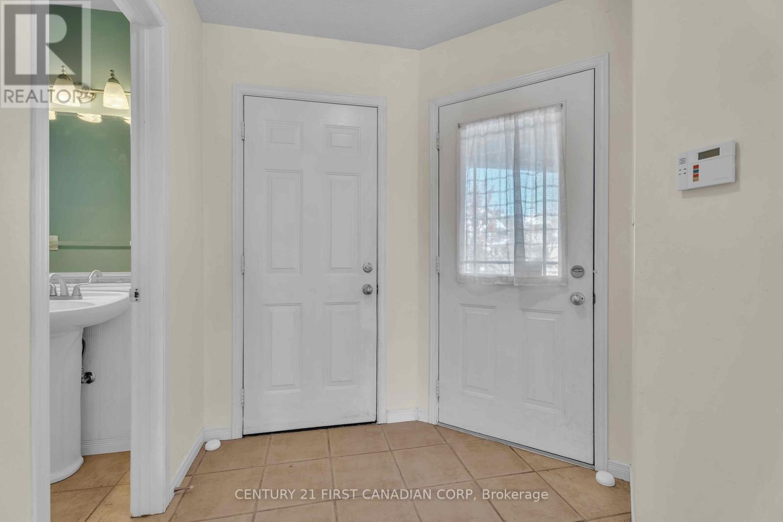 835 Whetherfield Street E, London North, Ontario  N6H 5T7 - Photo 5 - X12562868