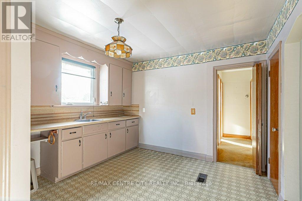 1429 Brydges Street, London East, Ontario  N5W 2C6 - Photo 10 - X12562928