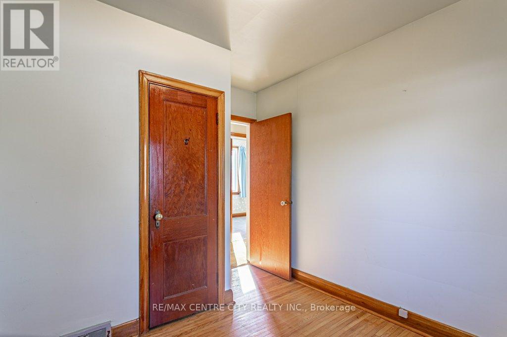1429 Brydges Street, London East, Ontario  N5W 2C6 - Photo 17 - X12562928