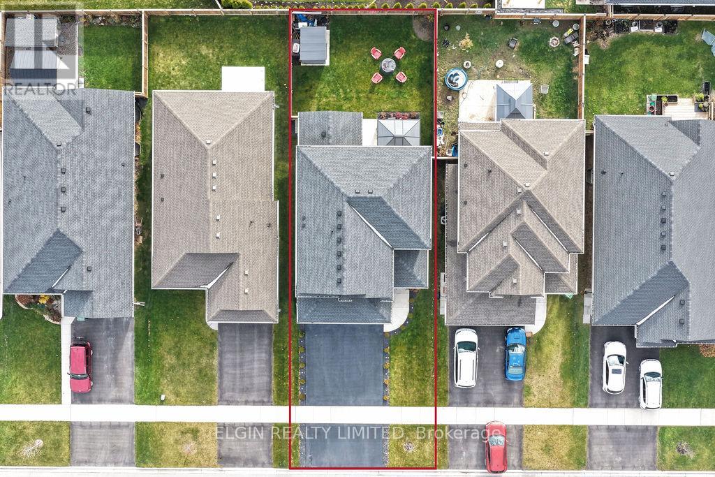 Photo 28 of 33 for 8 Auburn Drive