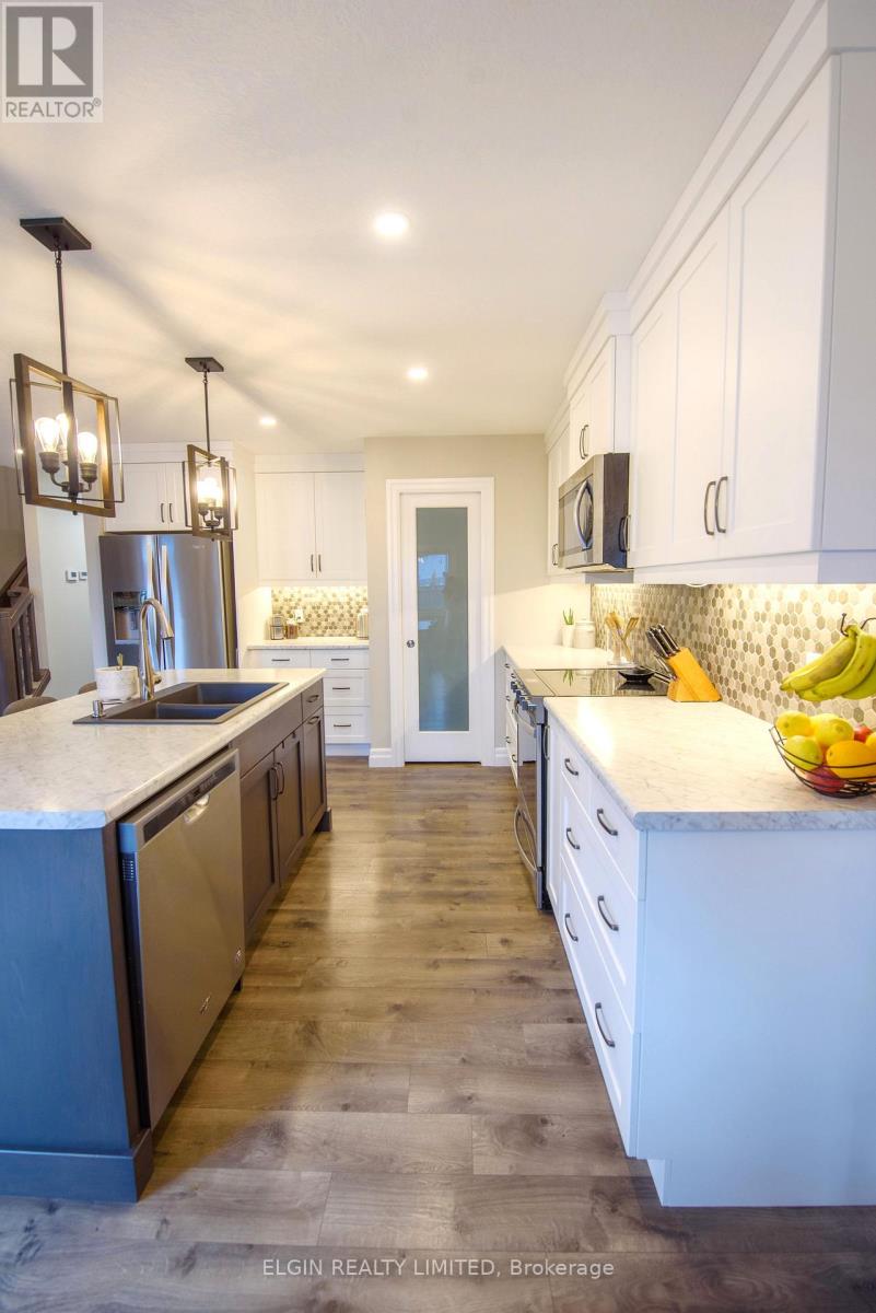 Photo 9 of 33 for 8 Auburn Drive