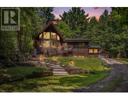 327 LAKEWOOD ROAD, Tay Valley, Ontario