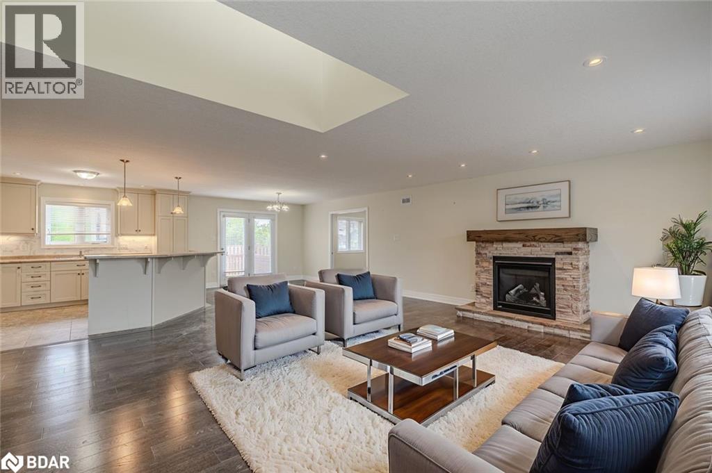 10 Grew Crescent, Penetanguishene, Ontario  L9M 0A4 - Photo 3 - 40789505