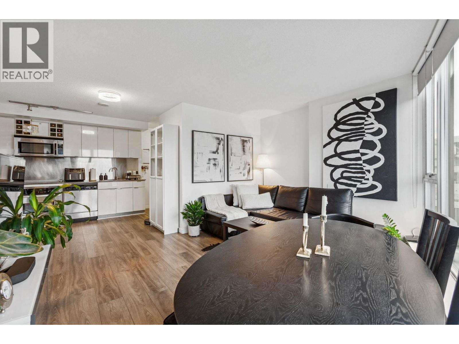 2810 233 Robson Street, Vancouver, British Columbia  V6B 2M1 - Photo 4 - R3069003