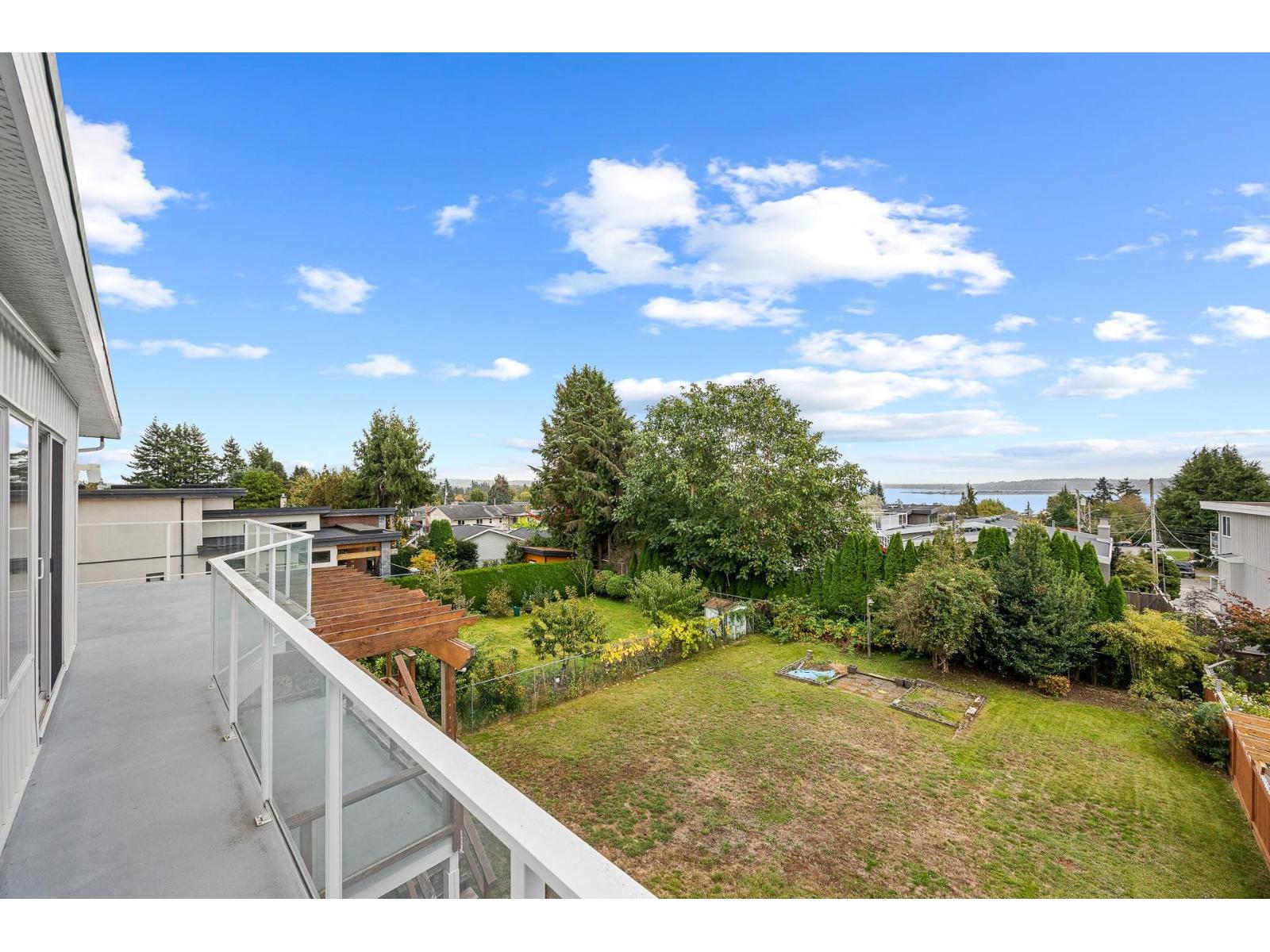 15856 Buena Vista Avenue, White Rock, British Columbia  V4B 2A3 - Photo 16 - R3059291