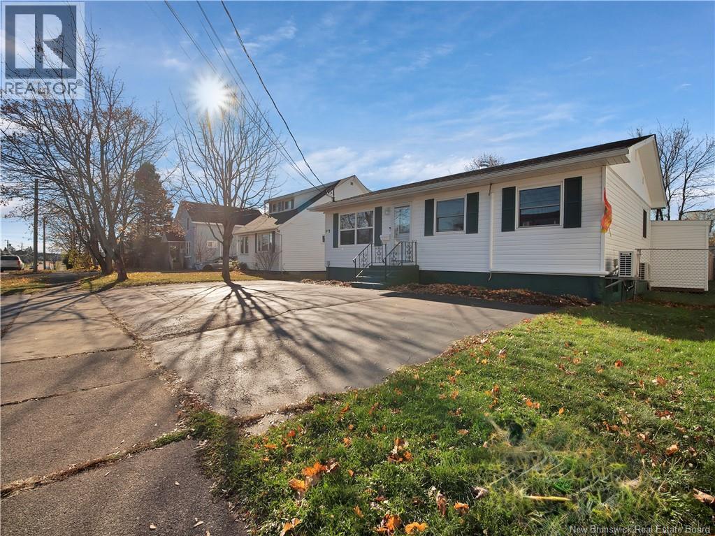 96 Atkinson, Moncton, New Brunswick  E1C 7S5 - Photo 4 - NB130344