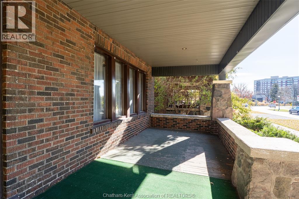 19 Victoria Avenue, Chatham, Ontario  N7L 2Z7 - Photo 3 - 25029181