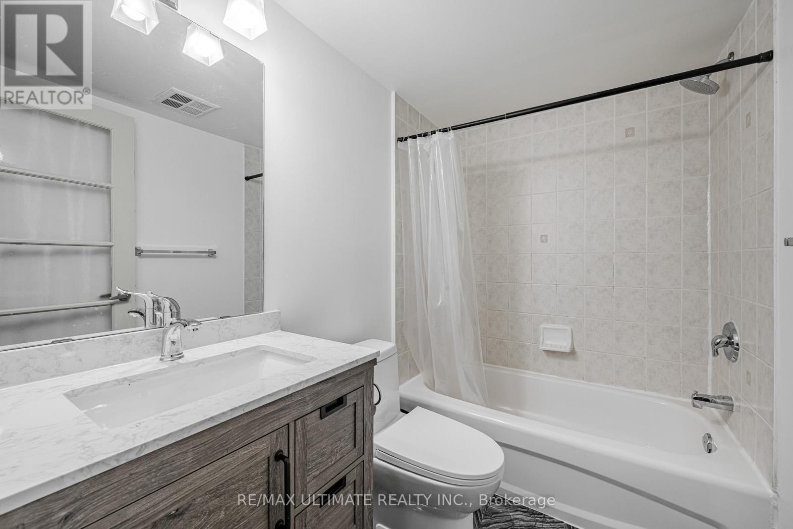 Th21 - 68 Carr Street, Toronto, Ontario  M5T 1B7 - Photo 14 - C12562036