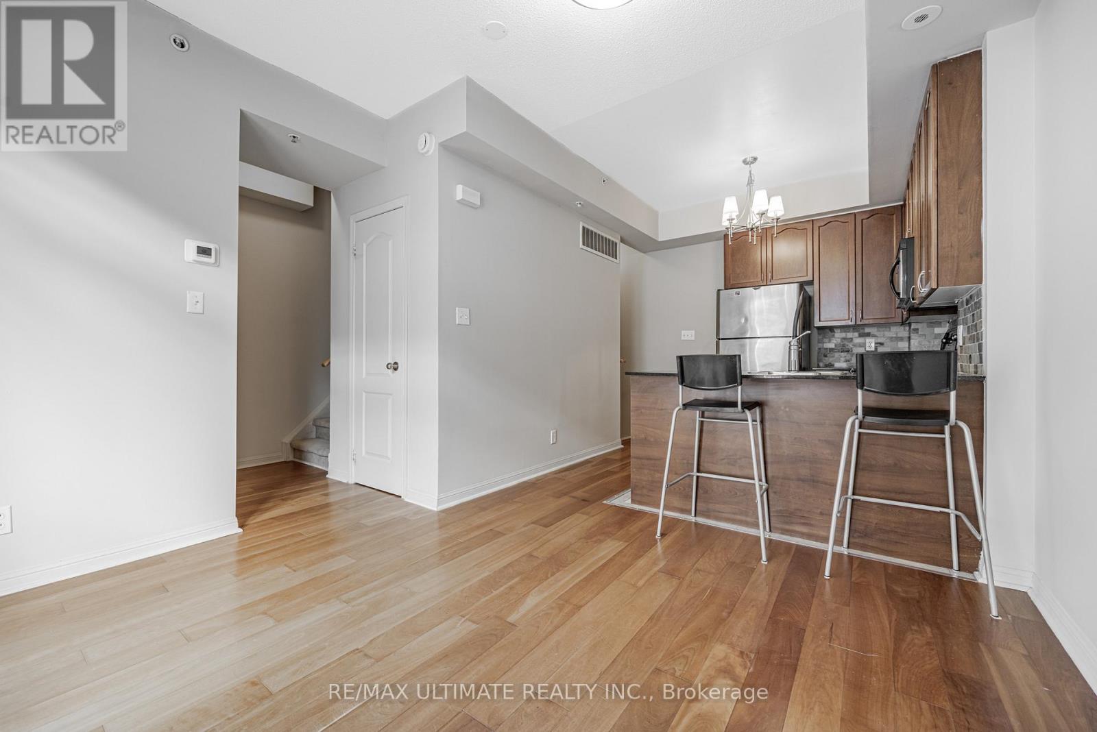 Th21 - 68 Carr Street, Toronto, Ontario  M5T 1B7 - Photo 5 - C12562036