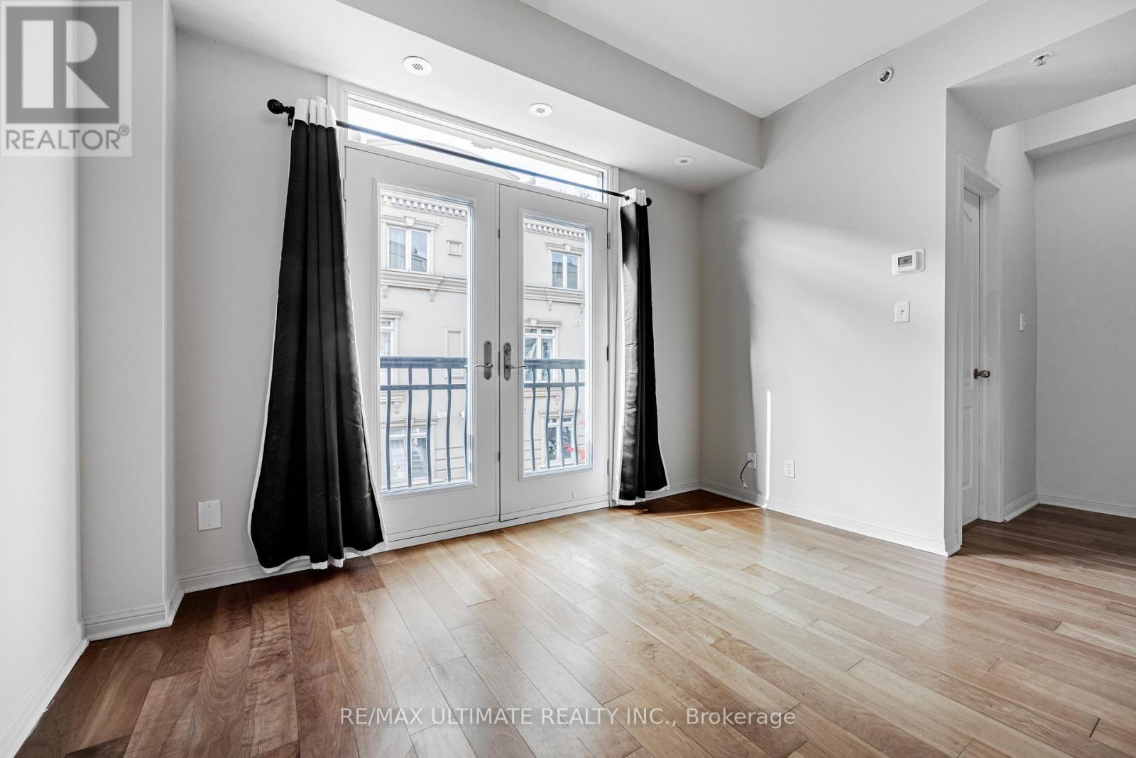 Th21 - 68 Carr Street, Toronto, Ontario  M5T 1B7 - Photo 9 - C12562036