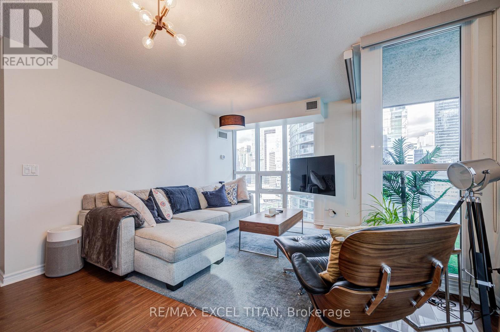 2006 - 19 Grand Trunk Crescent, Toronto, Ontario  M5J 3A3 - Photo 20 - C12562918