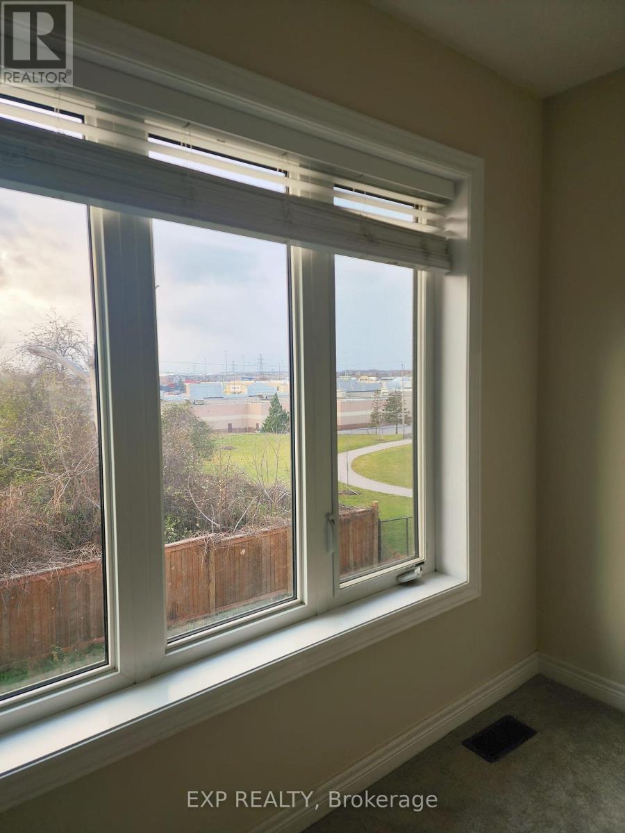 33 Hollywood Court, Cambridge, Ontario N1R 0C7 - Photo 9 - X12455626