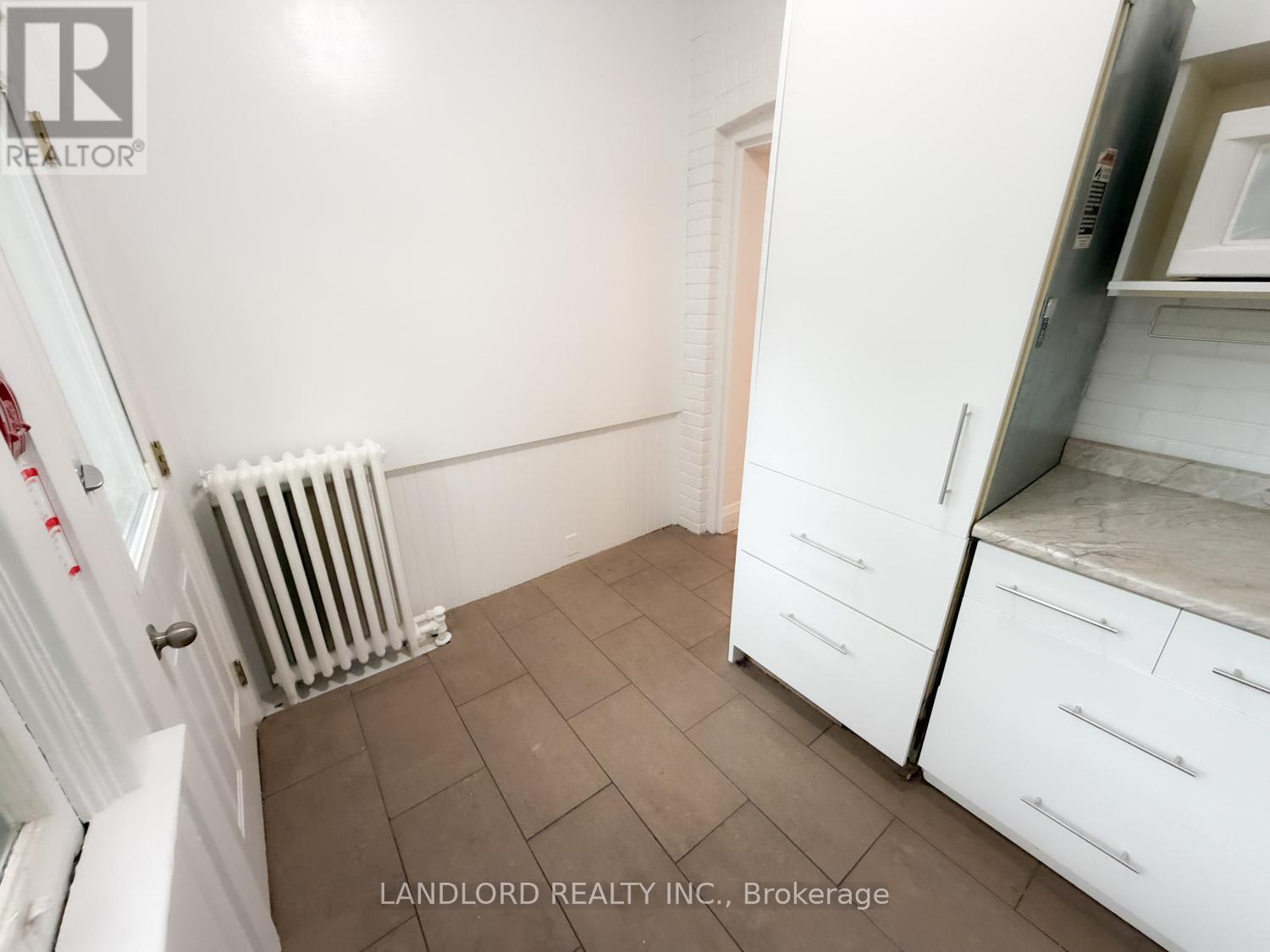1 - 2469 Queen Street E, Toronto, Ontario  M4E 1H8 - Photo 7 - E12562910