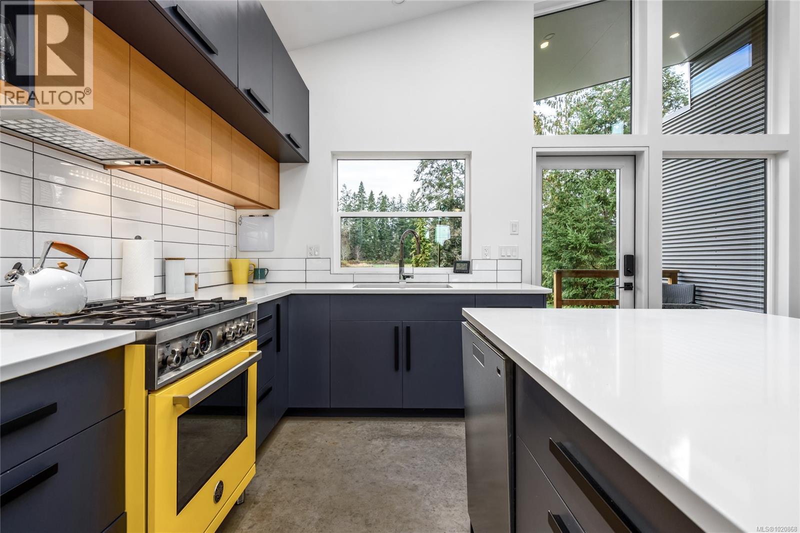 4137 Gartley Point Rd, Royston, British Columbia  V9N 9T3 - Photo 18 - 1020868