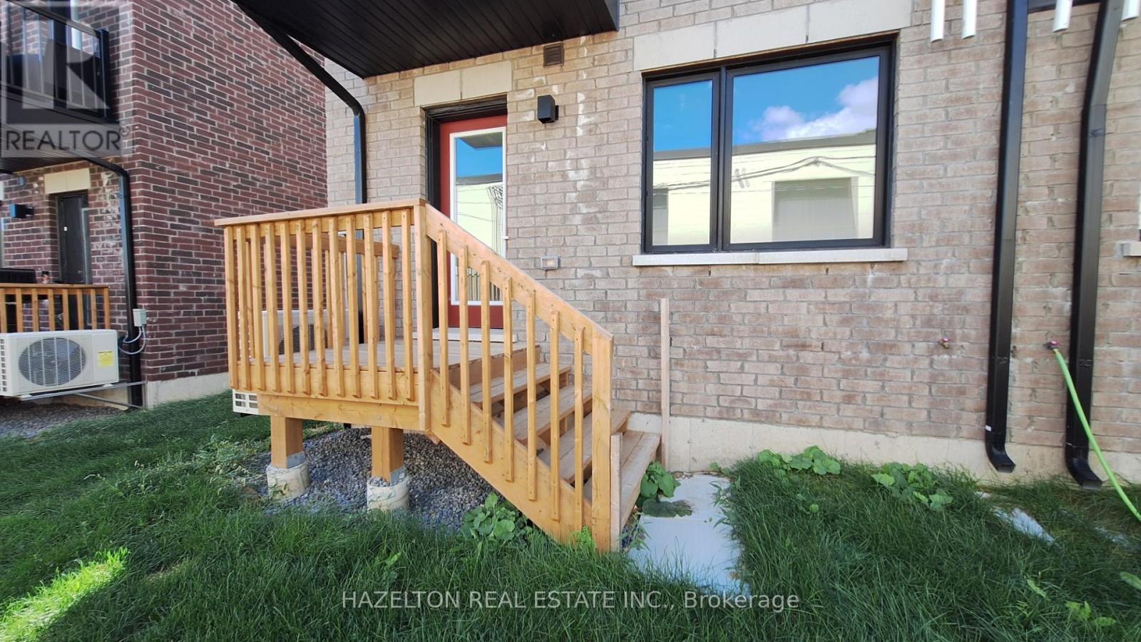 11 Pegler Street, Ajax, Ontario  L1S 7M3 - Photo 30 - E12384444