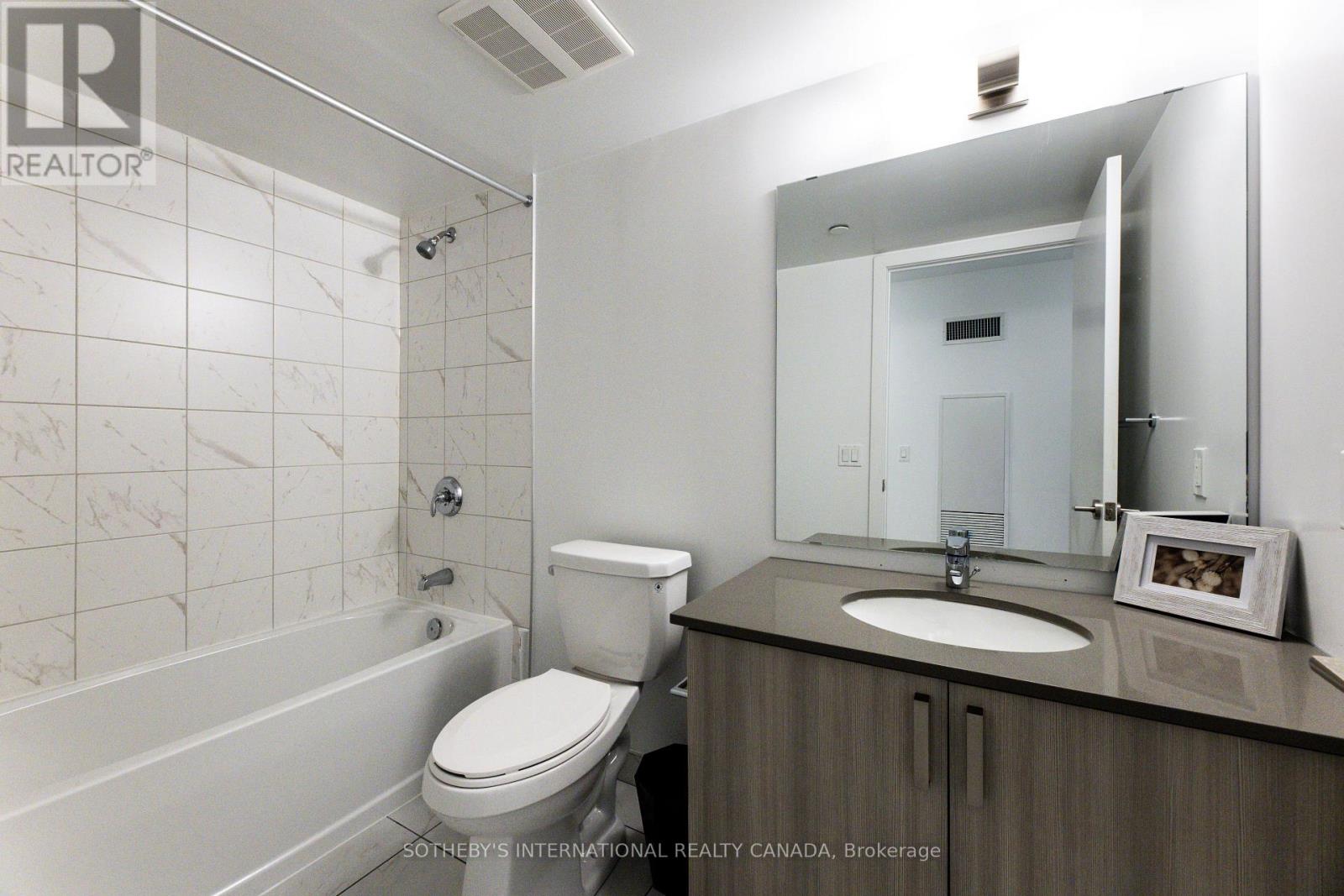 303 - 1435 Celebration Drive, Pickering, Ontario  L1W 0C4 - Photo 10 - E12487814