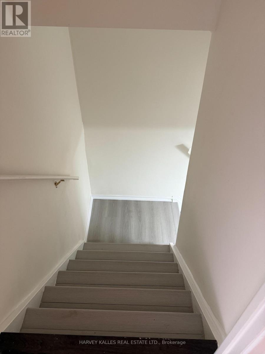 62 Dersingham Crescent, Markham, Ontario  L3T 4E8 - Photo 10 - N12562662