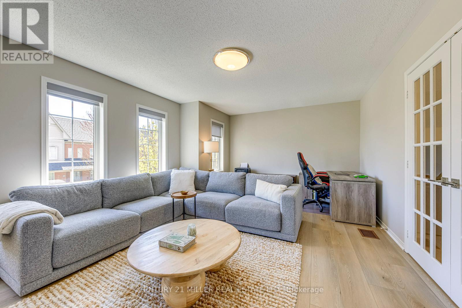 215 Roxton Road, Oakville, Ontario  L6H 6M9 - Photo 25 - W12368928