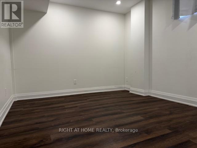 Legal Basement Apartment - 2330 Credit Valley Road, Mississauga, Ontario  L5M 4C9 - Photo 6 - W12551430