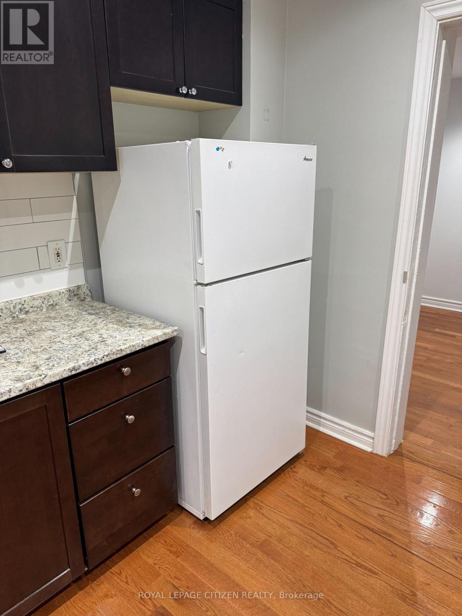 796 Ossington Avenue, Toronto, Ontario  M6G 3V1 - Photo 5 - W12555460