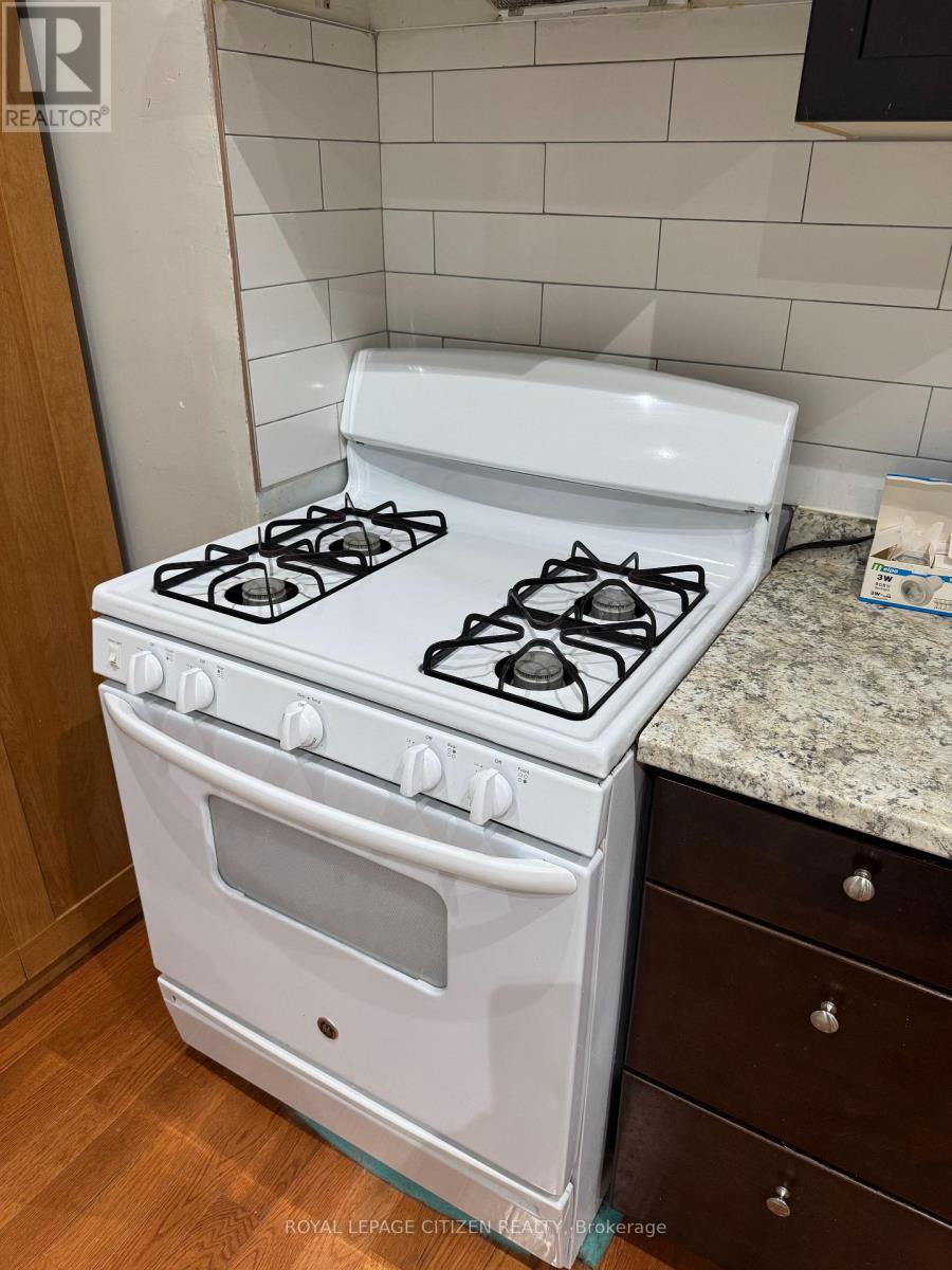 796 Ossington Avenue, Toronto, Ontario  M6G 3V1 - Photo 6 - W12555460