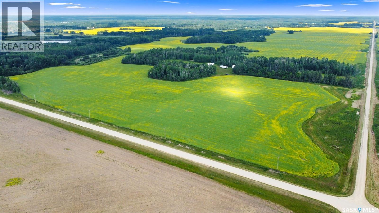 3 Quarters With Yard Site Near Endeavour, Endeavour, Saskatchewan