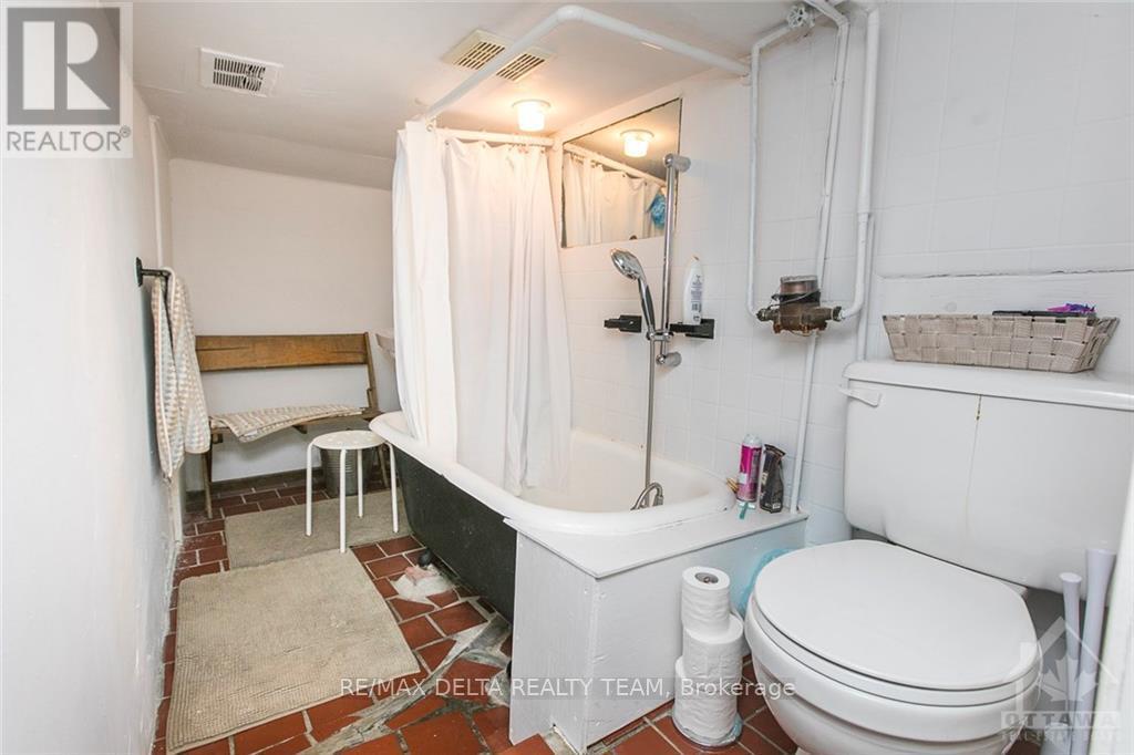 27 Perkins Street, Ottawa, Ontario  K1R 7G4 - Photo 10 - X12557998