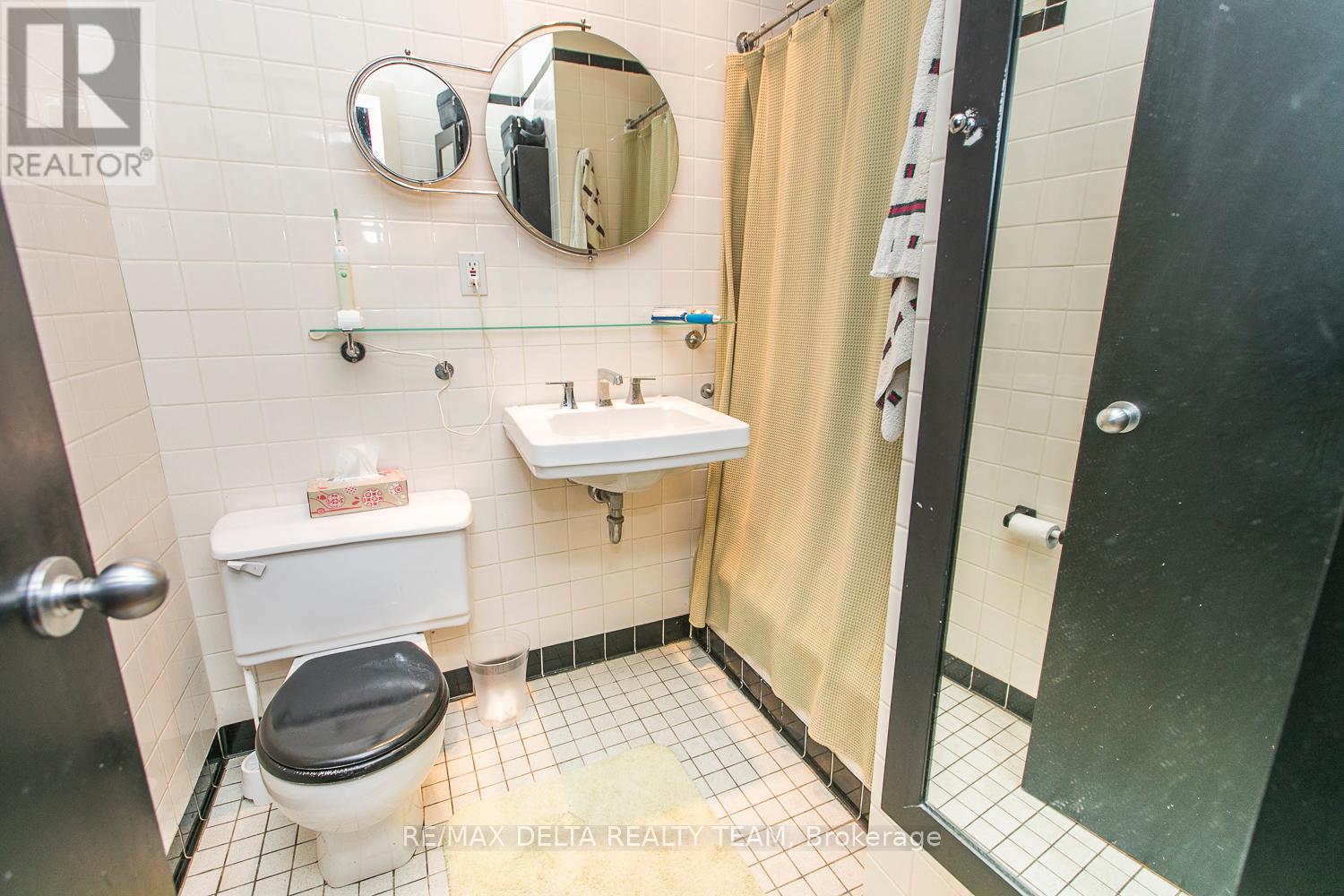 27 Perkins Street, Ottawa, Ontario  K1R 7G4 - Photo 20 - X12557998