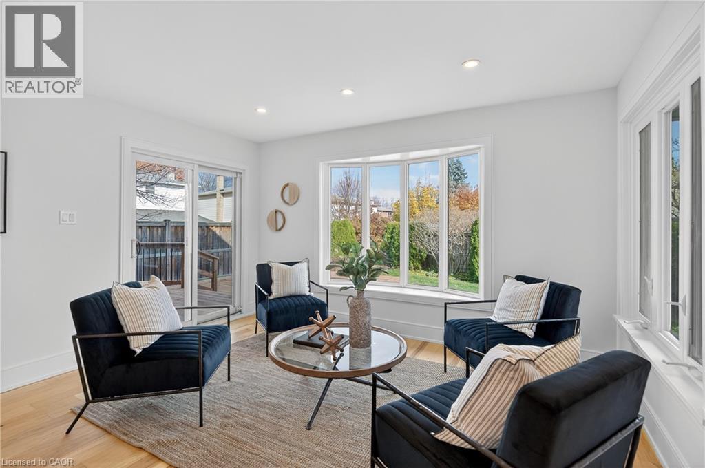 2347 Tweedsmuir Court, Burlington, Ontario  L7P 4K9 - Photo 11 - 40789063