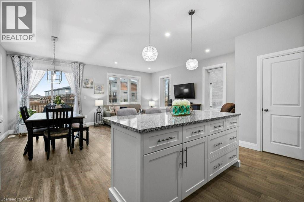 904 Chapel Hill Court, Kitchener, Ontario  N2R 0P4 - Photo 7 - 40789385