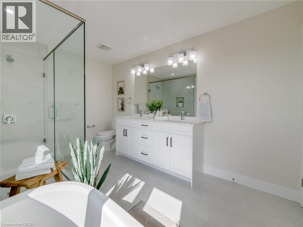 7966 Fallon Drive Unit# 7, Lucan Biddulph, Ontario  N0M 1V0 - Photo 16 - 40789585