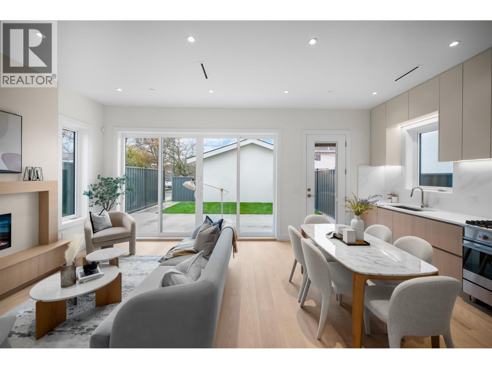 1671 E 31st Avenue, Vancouver, British Columbia V5N 3B2 - Photo 1 - R3068804