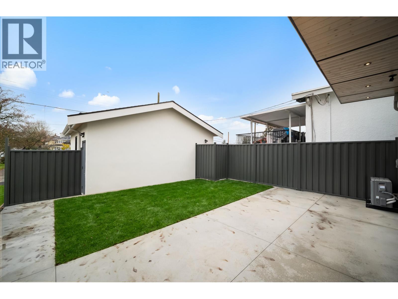 1671 E 31st Avenue, Vancouver, British Columbia V5N 3B2 - Photo 4 - R3068804