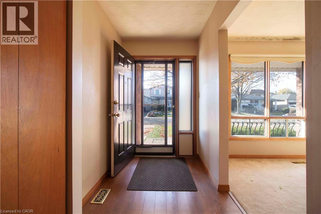 271 Greencedar Drive, Hamilton, Ontario  L9C 6S2 - Photo 5 - 40789601