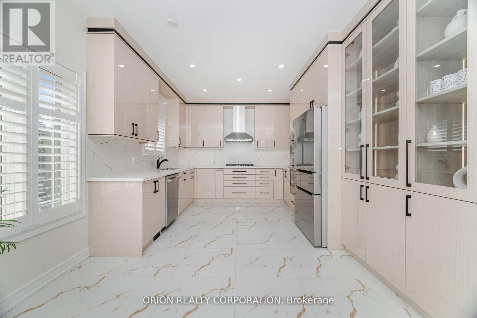 802 Miltonbrook Crescent, Milton, Ontario  L9T 8N3 - Photo 11 - W12562898