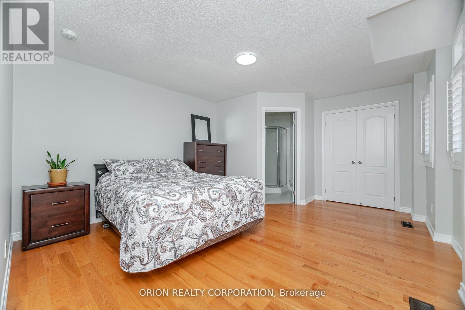 802 Miltonbrook Crescent, Milton, Ontario  L9T 8N3 - Photo 18 - W12562898