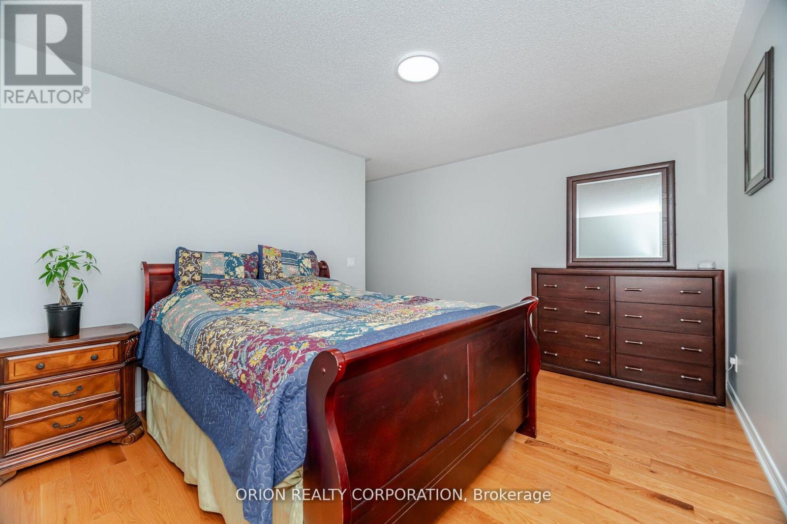 802 Miltonbrook Crescent, Milton, Ontario  L9T 8N3 - Photo 19 - W12562898