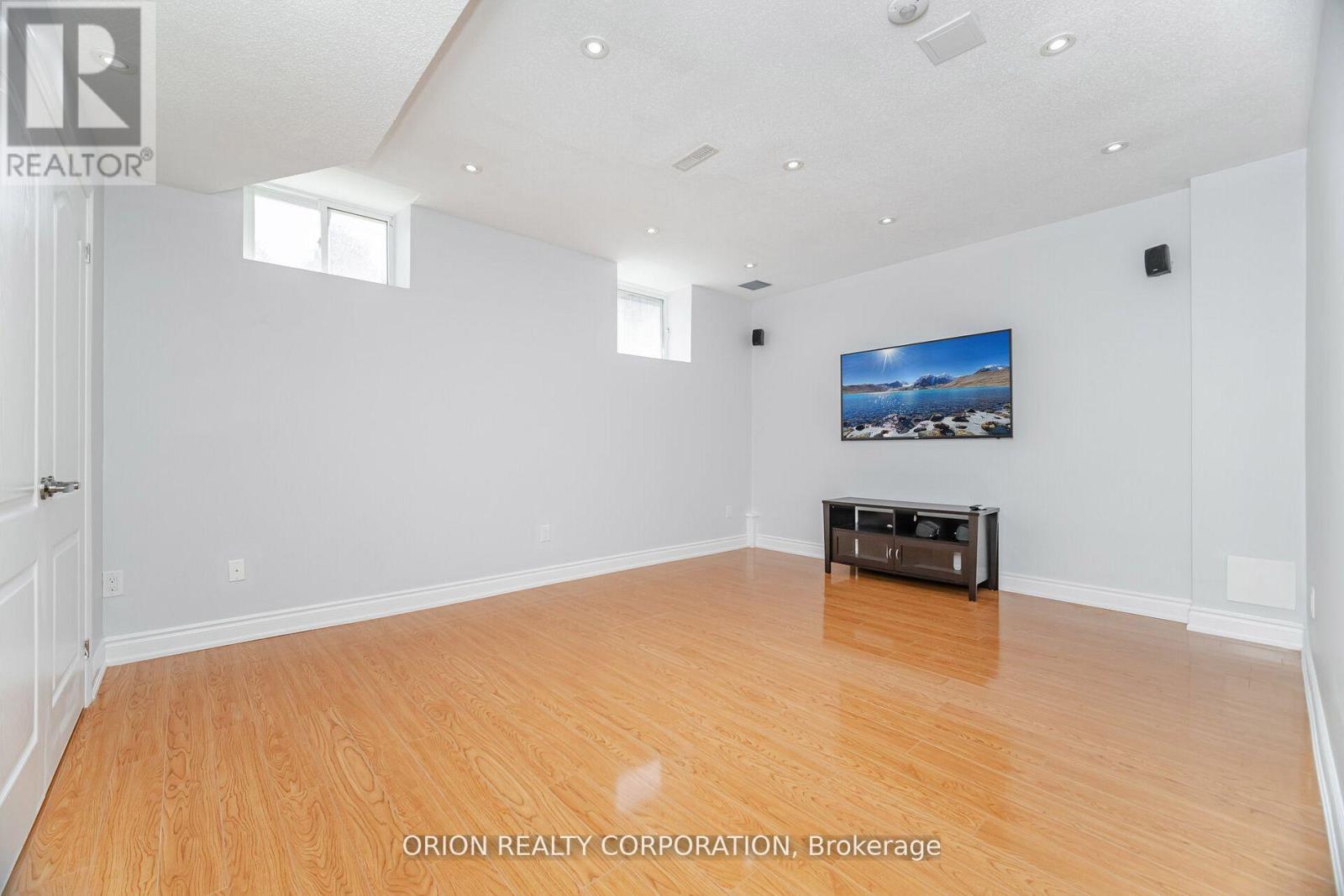 802 Miltonbrook Crescent, Milton, Ontario  L9T 8N3 - Photo 26 - W12562898