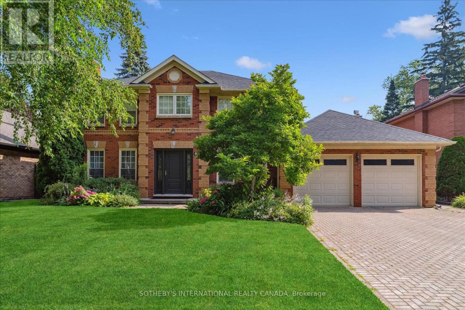 43 SHORE GARDENS, Oakville, Ontario
