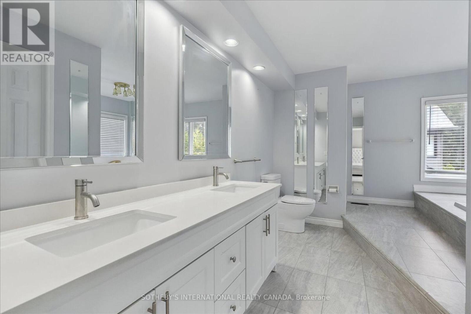 43 Shore Gardens, Oakville, Ontario  L6L 5Z2 - Photo 13 - W12562914